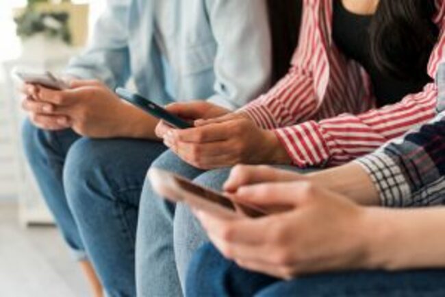 Social media, not gaming, tied to rising attention problems in teens, new study finds
