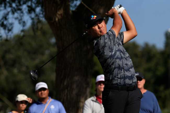 "LIV Golf constantly taking Ls" - Fans react to Si Woo Kim reportedly rejecting the PIF-backed league
