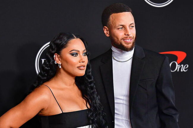 Ayesha Curry Sends 3-Word Message for Stephen Curry’s Tunnel Shot