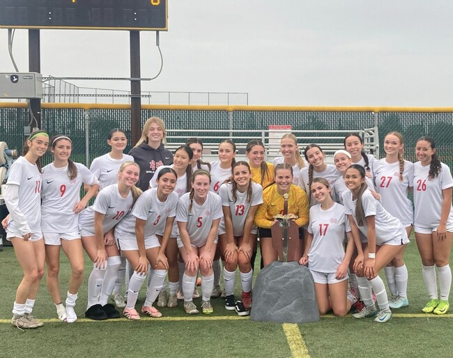 Mater Dei girls soccer edges Harvard-Westlake to claim Excalibur tournament