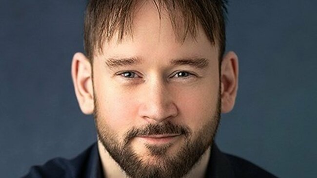 Cyber expert gets rare Australian visa by hacking the government