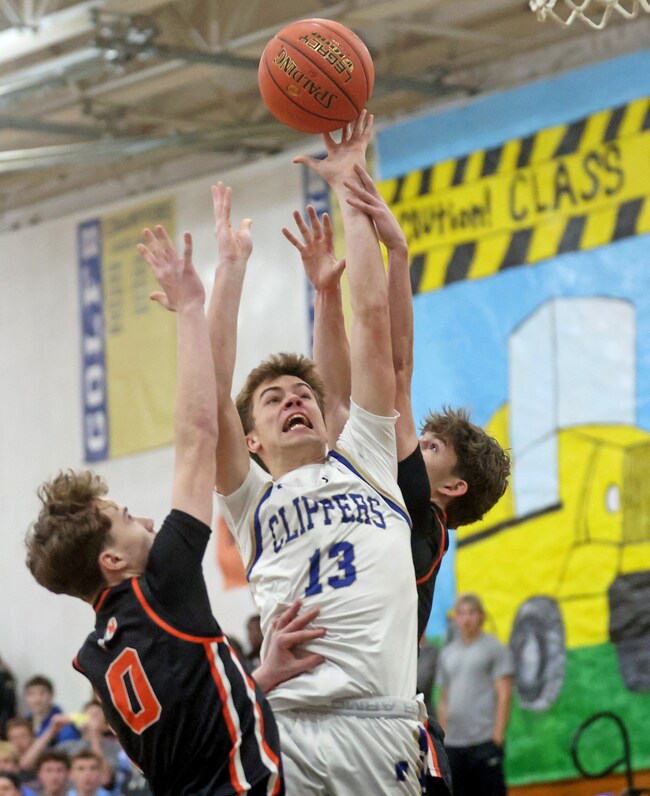 Div. 3-5 boys basketball preview: Norwell out to reload, Holland School looks powerful