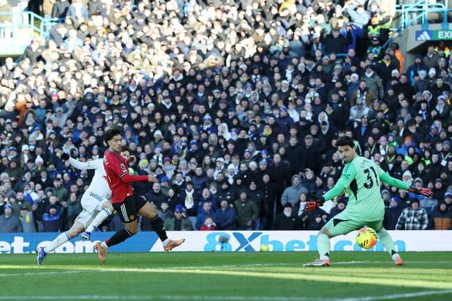 Leeds United 1 Manchester United 1: Elland Road wild scenes after attacker impact before Red Devils twist
