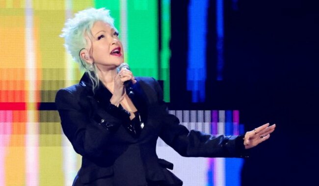 Sometimes, Girls Just Want to Sing