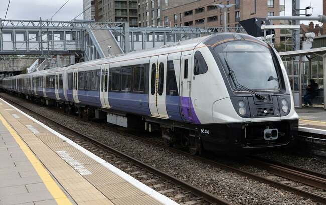 London travel news LIVE: Elizabeth line and Heathrow Express 'major disruption' sparked by electrical wires fault