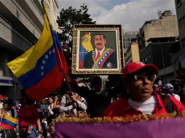 U.S. seeks to assert its control over Venezuelan oil with tanker seizures and sales worldwide