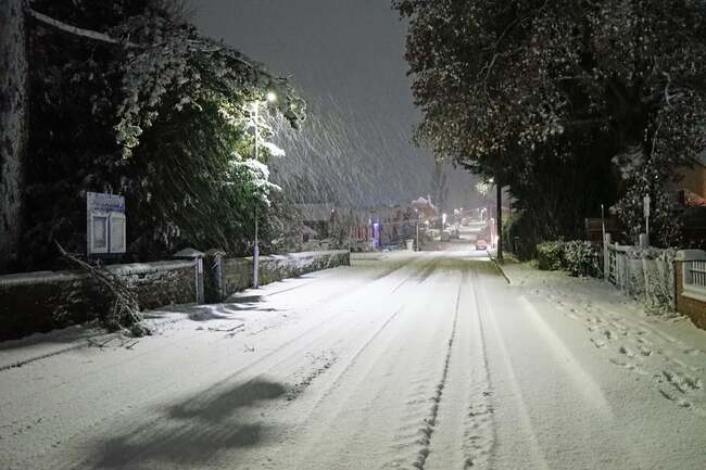 Derbyshire traffic and travel: Roads closed and long delays after Storm Goretti hits