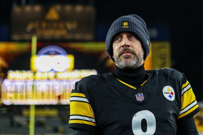 Aaron Rodgers Silences Doubters as Steelers QB Looks to Surpass Patrick Mahomes in Playoffs