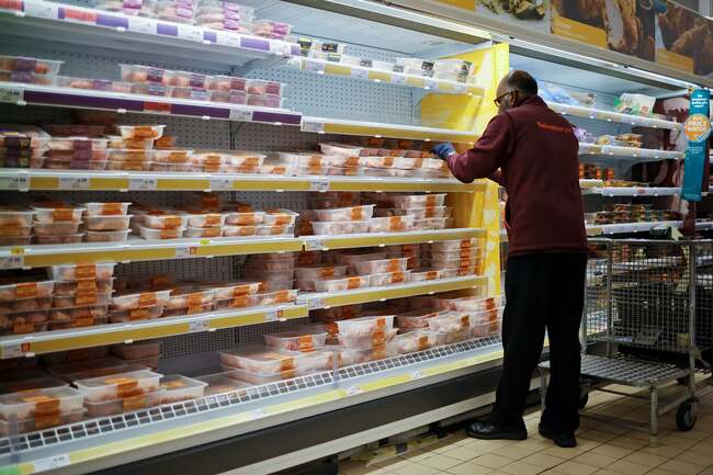 Sainsbury's: major UK supermarket confirms 5% pay rise for staff - how to apply for jobs and local careers