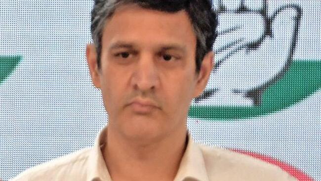 Rupee fastest falling Asian currency, faith of investors shaken: Cong's Amitabh Dubey