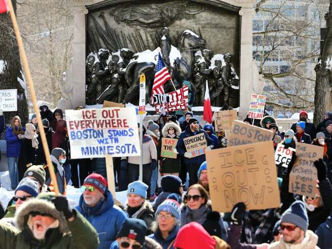 Lawmakers urge Healey to prepare for possible state prosecutions of federal officials