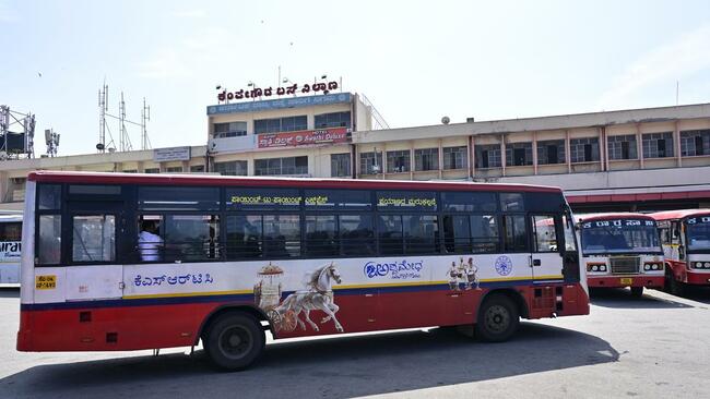 Teen girl runs away from home with younger brother after scolding from parents in Bengaluru, found safe