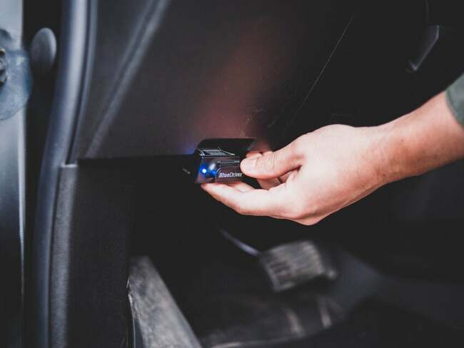 Comparing code readers and scan tools