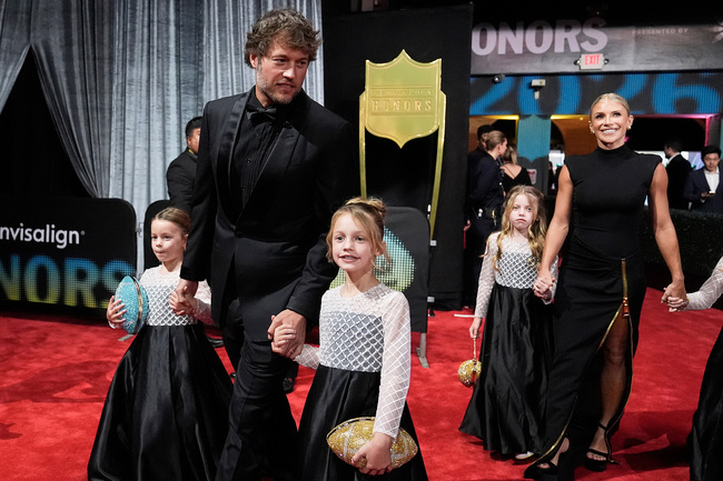 Matthew and Kelly Stafford grace the red carpet before NFL Honors ceremony