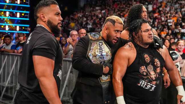 MFTs seemingly abandon Solo Sikoa on WWE SmackDown; leads to heartbreaking loss