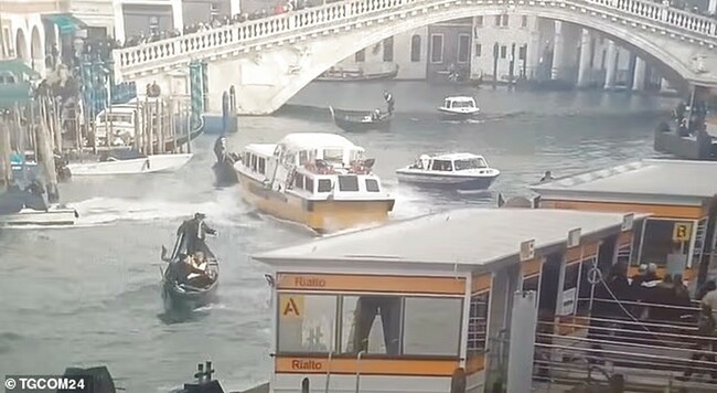 Trajekt se oteo kontroli i pregazio nekoliko gondola: U moru završilo 9 turista, haos u Veneciji