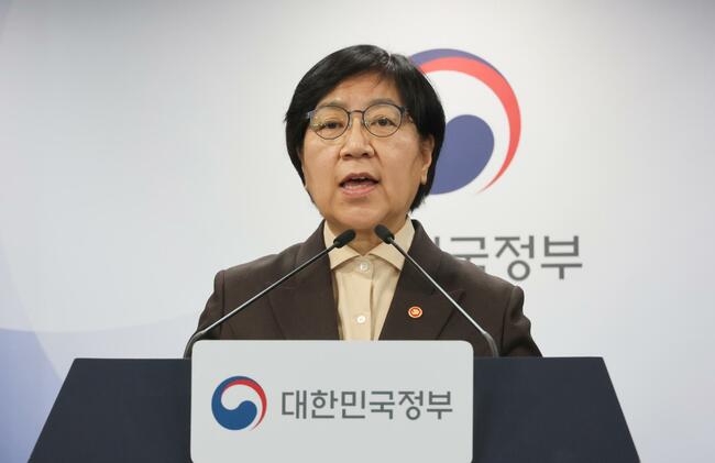 Gov’t hikes med school admission quota by 668 per year, ties new doctors to provinces for 10 years