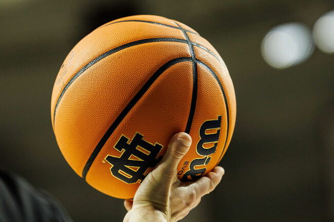 Respect Pours In as D-III Women’s College Basketball Team Sets All-Time Record