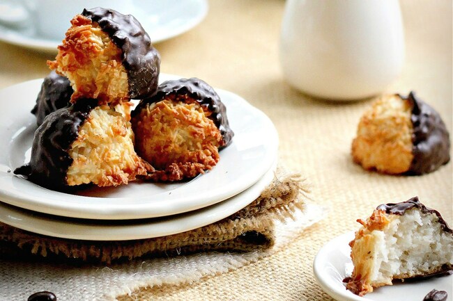 Recipe: Chocolate-Dipped Coconut Macaroons are a gluten-free Valentine’s treat
