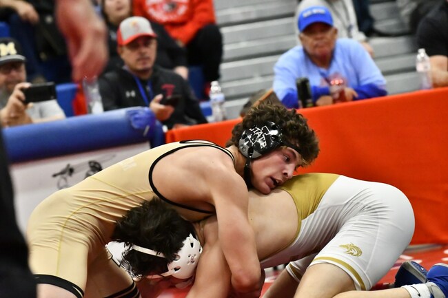 Front Range wrestlers head to regionals this weekend: What you need to know