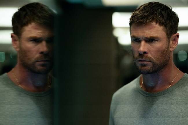 Crime 101 review – Chris Hemsworth and Halle Berry lead an all-star modern take on Heat