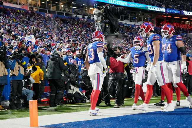 "He’s staying home for a discount": NFL fans react as Bills could sign $5,200,000 Super Bowl winning WR 