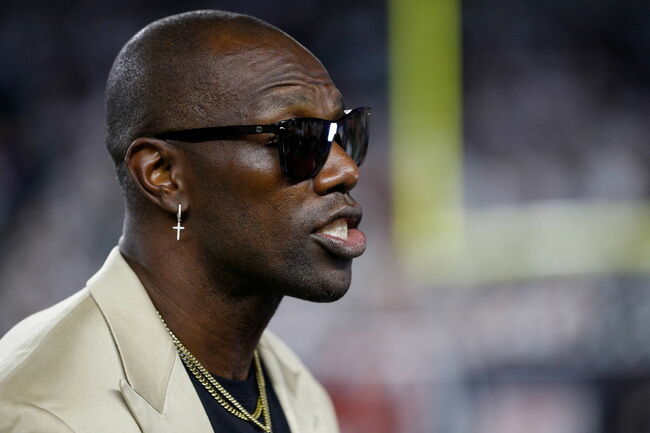 NFL Legend Terrell Owens Says He Faced Troy Polamalu & Steelers With a Broken Hand