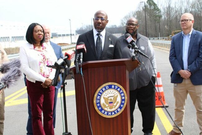 Sen. Raphael Warnock visits Social Circle to voice opposition to ICE facility