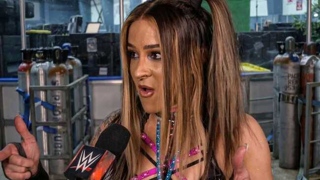 BREAKING: Released WWE star Dakota Kai returns to the ring; loses to major AEW name