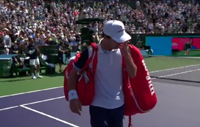 Pogledajte kako je Novak zagrlio i ispratio Srbina kojeg je jedva dobio u Indijan Velsu: Tako rade šampioni!