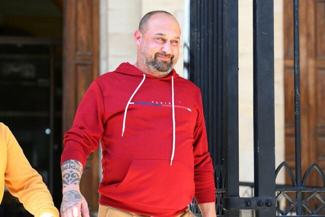 Suspected loan shark's mother had 16 cars in her name but no licence