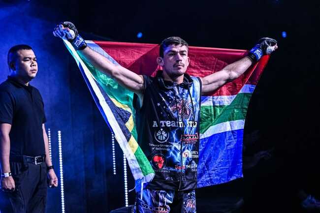 “I’m not here to play around” - Willie van Rooyen wants to send a message to the rest of the flyweight division