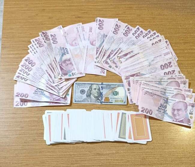 Samsun'da kumar oynayan 11 kişiye 127 bin 644 lira ceza kesildi