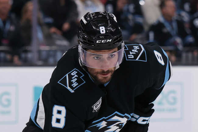 Would've gotten paid in free agency - NHL fans react as Mammoth's Nick Schmaltz signs $64M contract extension