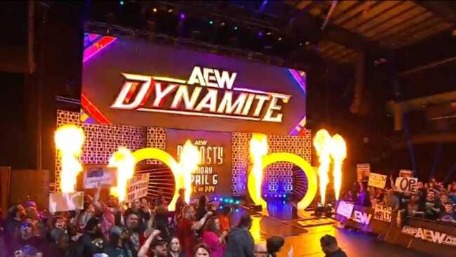 4-time WWE champion returns to AEW on Dynamite; crowd erupts in cheers