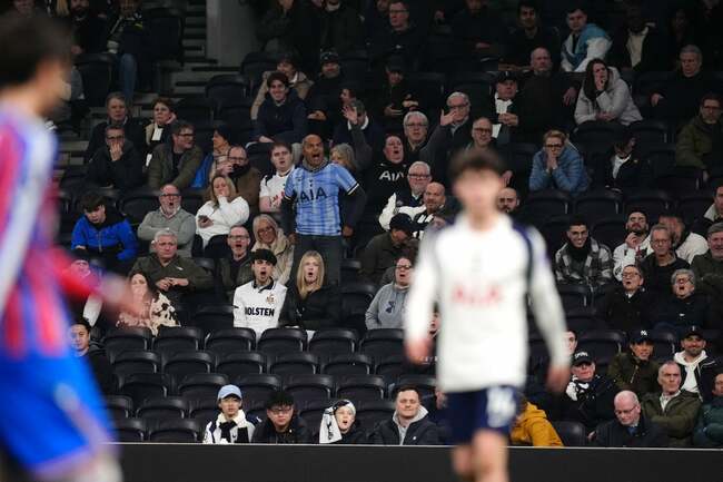 Tottenham extend season ticket deadline due to threat of relegation