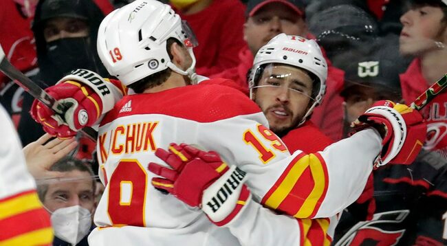 Clock ticking down on Flames as fans wait for word on Gaudreau, Tkachuk