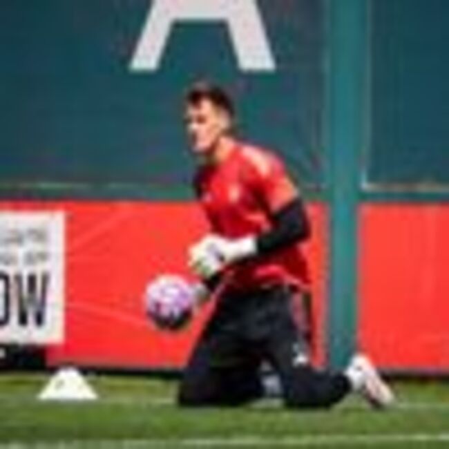 Manchester United have two transfer options with breakout star to add to £22.7m windfall