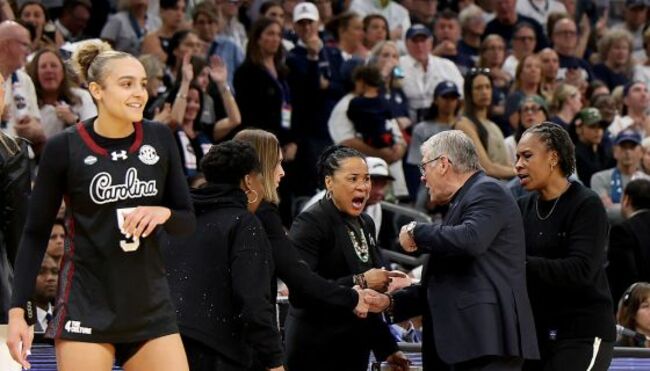 ‘I Will Beat Geno’s Ass’: On Dawn Staley, Black Women, And Disrespect In The Workplace