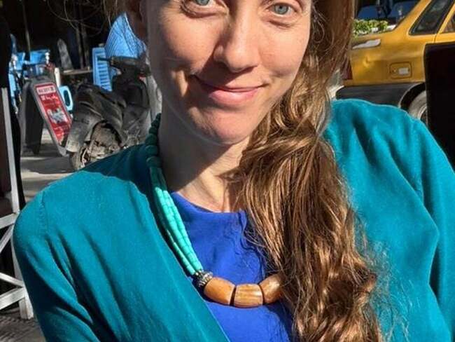 American journalist Shelly Kittleson has been released, an Iraqi official tells the AP