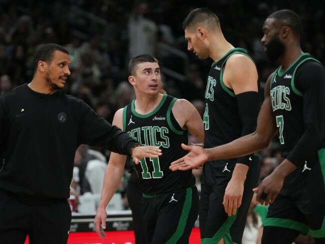 Celtics clinch No. 2 seed in Eastern Conference playoffs with blowout win over Pelicans