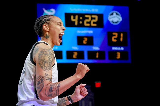 Connecticut Sun Land Brittney Griner on Seven-Figure Deal Before Houston Shift