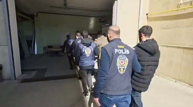 Bungalov kiralama vaadiyle dolandırıcılık yapan şebekeye operasyon: 15 şüpheli yakalandı