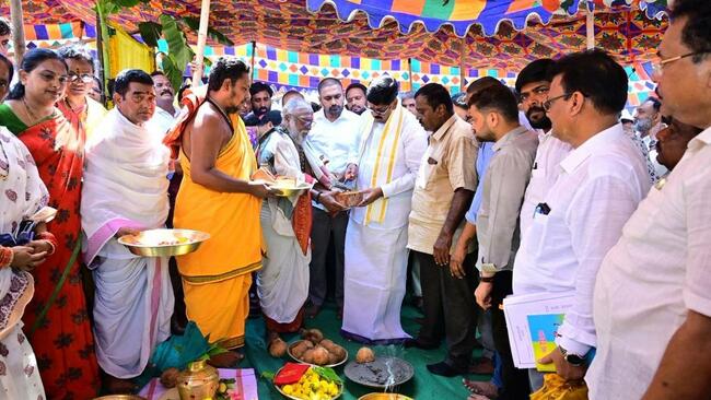 First phase of Godavari Pushkarams works begins with temple renovations in Rajamahendravaram