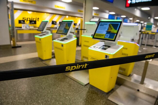 Desperate Spirit Airlines flyers scramble to rebook flights — paying $900 for one-way tickets and asking for donations