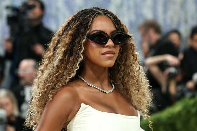 Met Gala 2026: Blue Ivy looks just like mum Beyonce as teenager makes debut in Balenciaga
