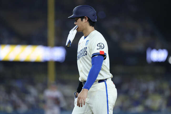 "Must think he's on the Angels";"Just pathetic" - Fans react to Shohei Ohtani's rough stretch at plate despite pitching success