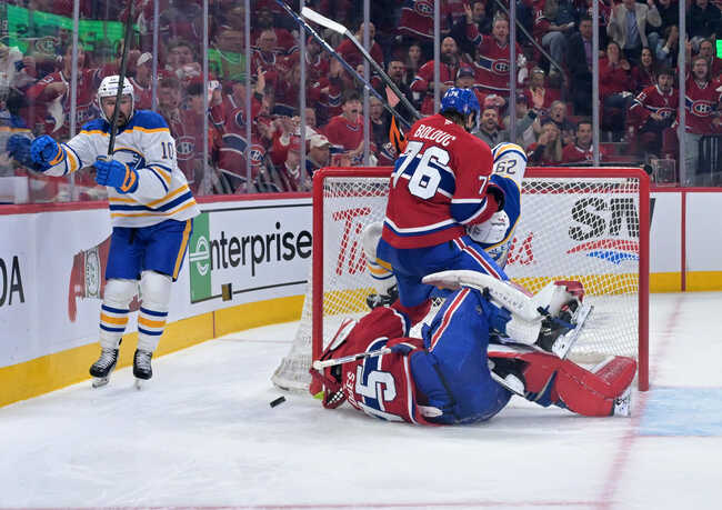 Kevin Bieksa, retired NHL D-man react to Beck Malenstyn's crash into Jakub Dobes - "That is a piledriver"