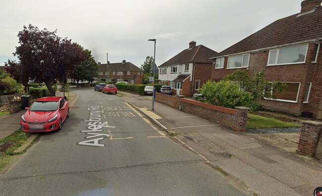 Man shot dead by police in Bedford after 'making threats with weapon'
