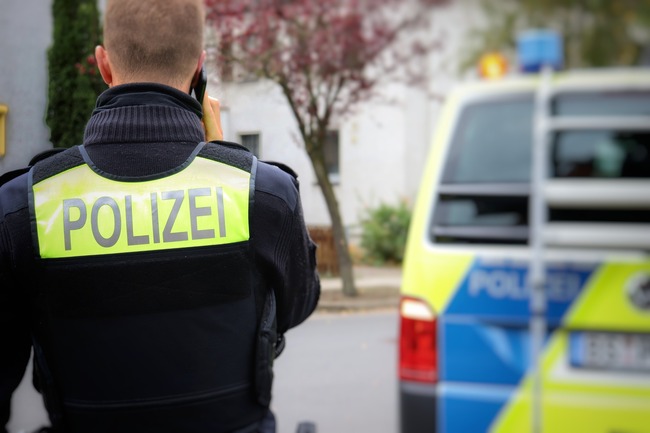 Državljanin Srbije slupao porše u udesu kod Frankfurta, pa pobegao: Sad ga traže!